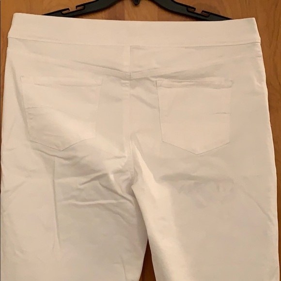 Ladies capris - Picture 6 of 7